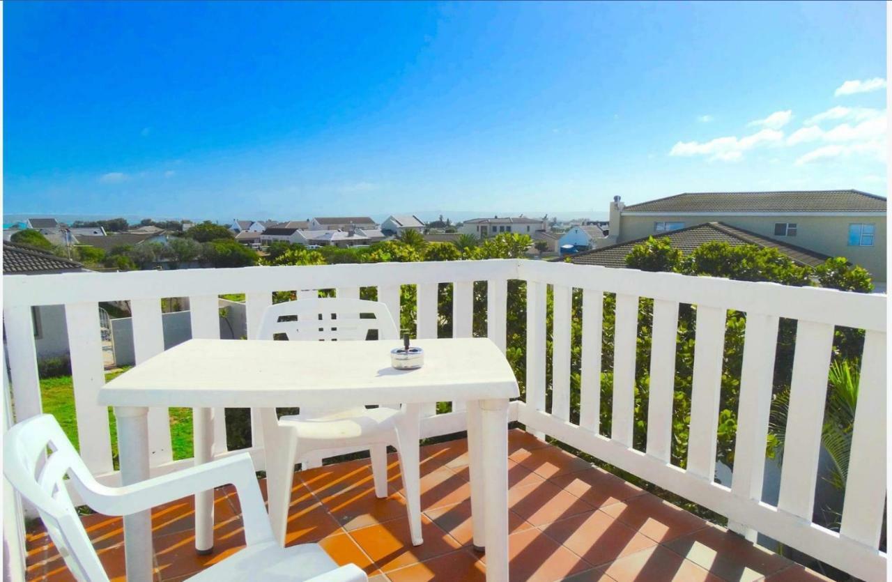 Au Plais De Langebaan At Palm Tree Villa Exterior photo
