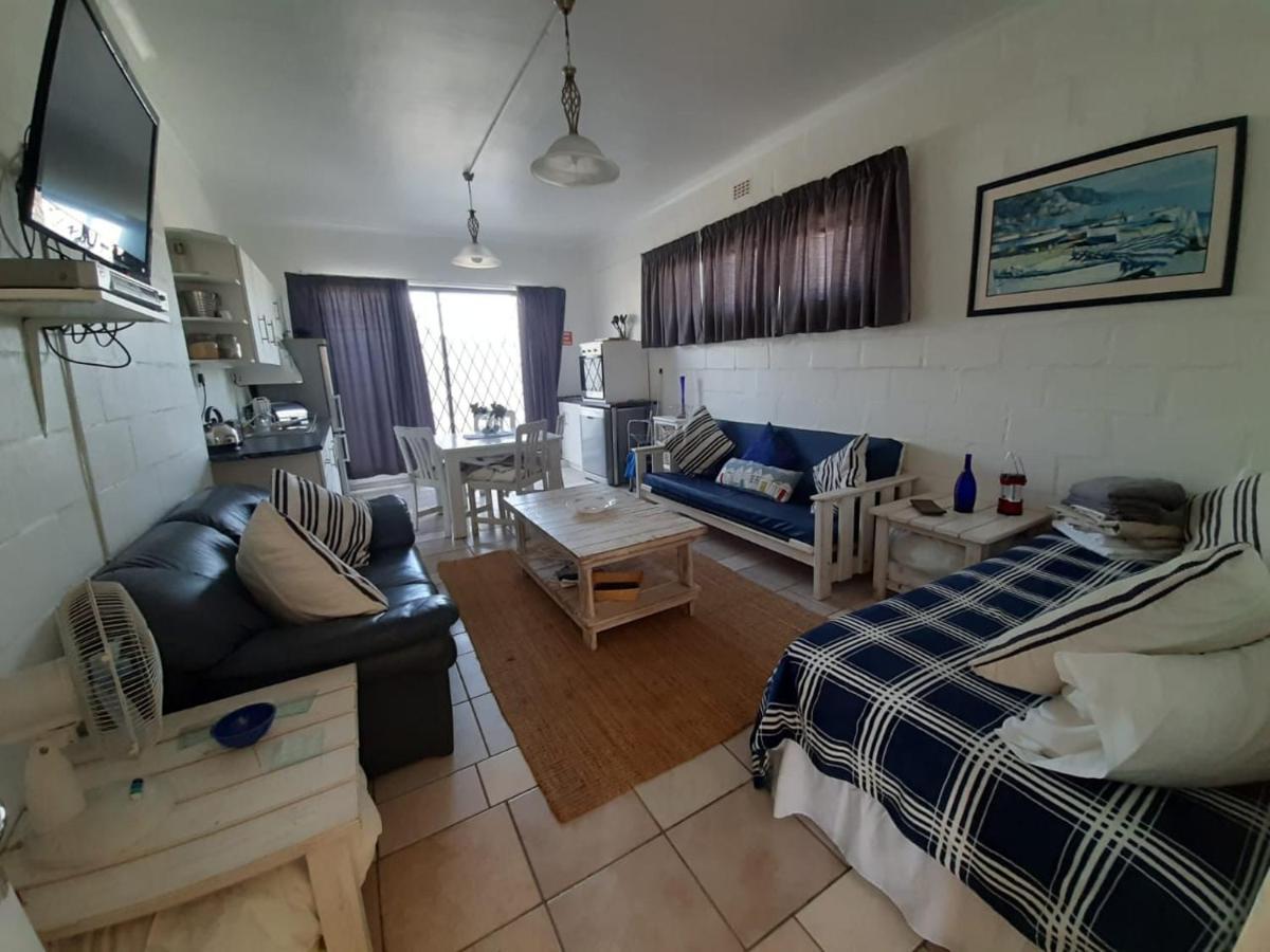 Au Plais De Langebaan At Palm Tree Villa Exterior photo